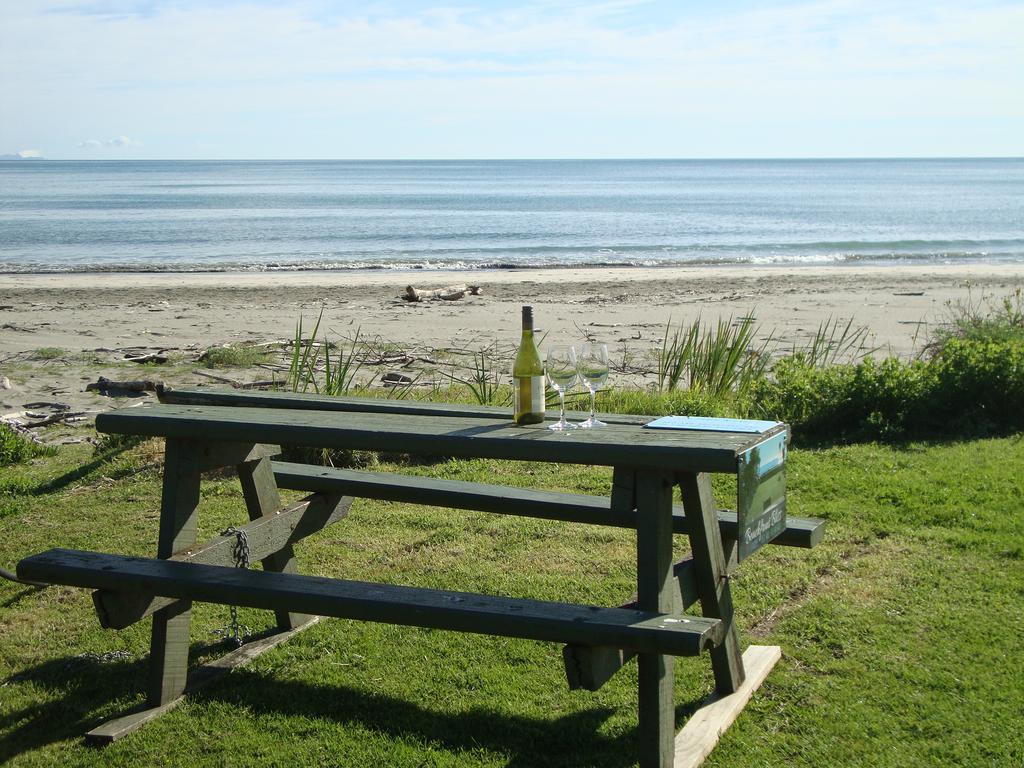Beachfront Bliss Ohope Esterno foto
